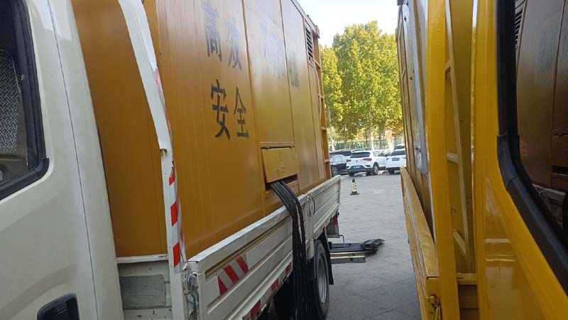 杜集如何判断柴油发电机组和UPS电源的切换时间是否符合要求？